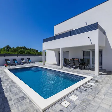 Blue Rose By Interhome Villa *
