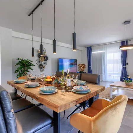 Villa Blue Rose By Interhome