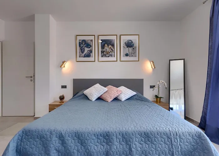 Villa Blue Rose By Interhome *