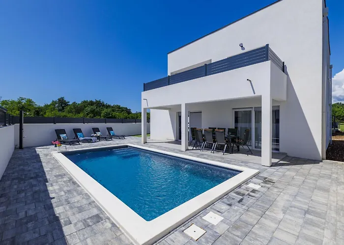 Blue Rose By Interhome Villa *